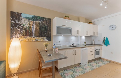Puerto Naos Apartment | Apartment 'Calas' with Mountain View, Wi-Fi and Air Conditioning