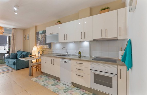 Puerto Naos Apartment | Apartment 'Calas' with Mountain View, Wi-Fi and Air Conditioning