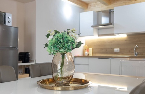 Giovinazzo Apartment | Apartment 'Calipso' with Wi-Fi and Air Conditioning