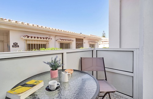 Torrox Costa Apartment | Apartment 'Calm Bungalow' with Shared Pool, Wi-Fi and Air Conditioning