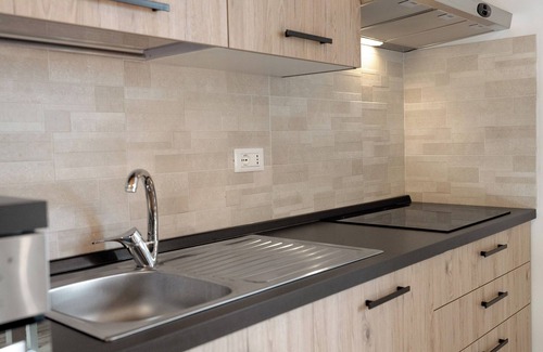 Zignago Apartment | Apartment 'Camera 1' with Mountain View, Private Terrace and Wi-Fi