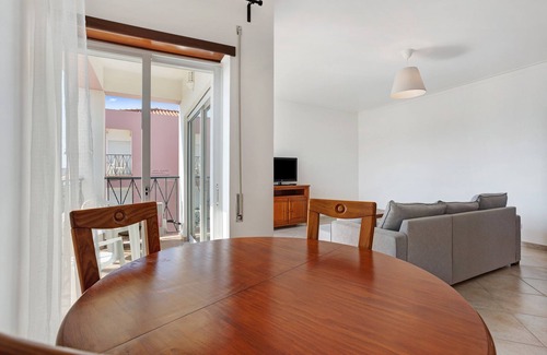Portimao Apartment | Apartment 'Cantinho da Sara I' with Sea View, Shared Pool, Garden & A/C