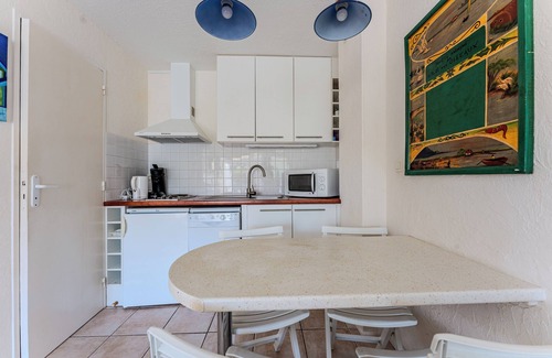 Cap-Ferret Apartment | Apartment 'Cap-ferret La Forestière Réf 2' with Shared Pool and Private Terrace