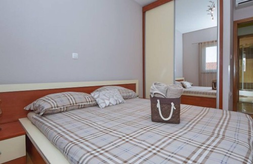 Iz Apartment | Apartment Captain's Villa in Iž/Iž Veli - 7 persons, 3 bedrooms
