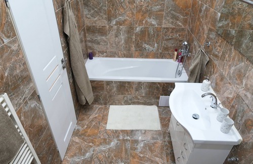 Karlovy Vary Condo | Apartment Carla Karlovy Vary