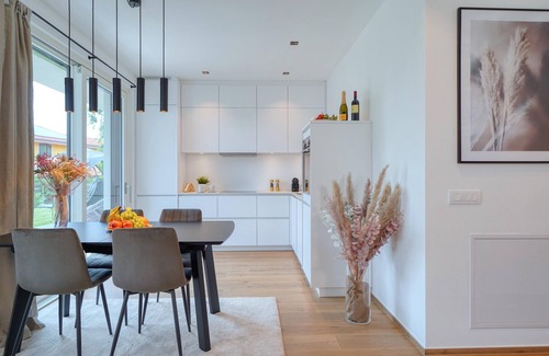 Montioni Apartment | Apartment 'Carmensita Premium Lazise' with Shared Pool, Wi-Fi and Air Conditioning