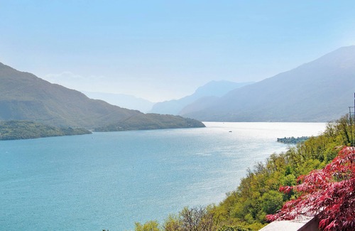 Montemezzo Apartment | Apartment Casa Alan with Lake View, Terrace & Wi-Fi