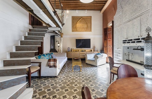 Murcia Apartment | Apartment 'Casa Catedral' with Balcony, Wi-Fi and Air Conditioning