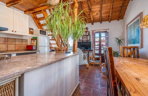 Burgau Apartment | Apartment "Casa da Praia 1" with Sea View, Balcony & Wi-Fi
