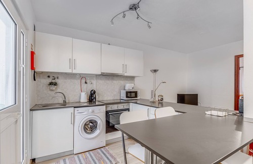 Horta Apartment | Apartment 'Casa Da Travessa Piso Térreo' with Private Terrace, Balcony and Wi-Fi