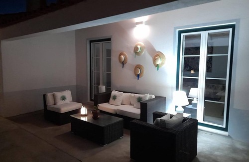Ponte de Sor House | Apartment 'Casa Do Chorão' with Private Terrace, Wi-Fi and Air Conditioning