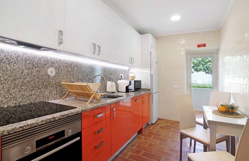 Tavira Apartment | Apartment 'Casa Do Livramento Avós' with Shared Pool, Wi-Fi and Air Conditioning