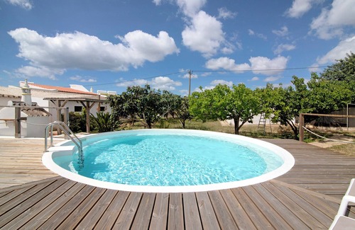 Tavira Apartment | Apartment 'Casa Do Livramento Avós' with Shared Pool, Wi-Fi and Air Conditioning
