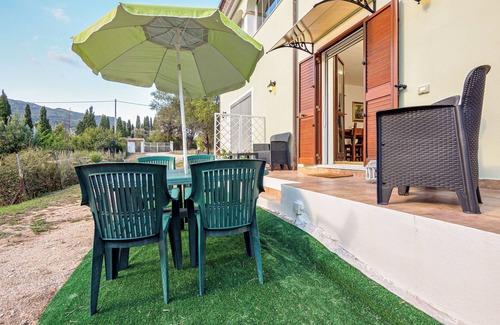 Padru Apartment | Apartment 'Casa Elisa' with Mountain View, Wi-Fi and Air Conditioning
