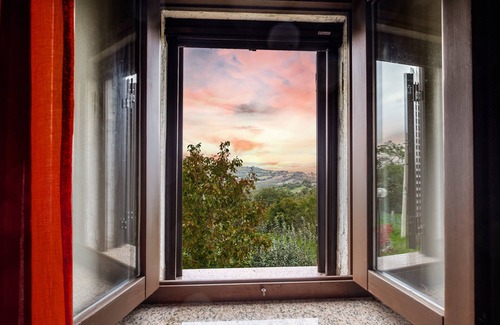 Sorano Apartment | Apartment 'Casa Faini' with Private Garden and Wi-Fi