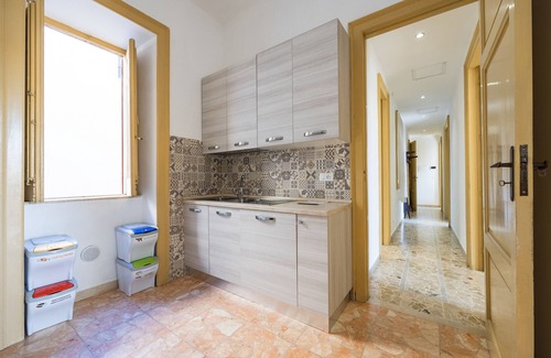 Gioiosa Marea Apartment | Apartment 'Casa Gioiosa - Tutto A Un Passo' with Balcony, Wi-Fi and Air Conditioning