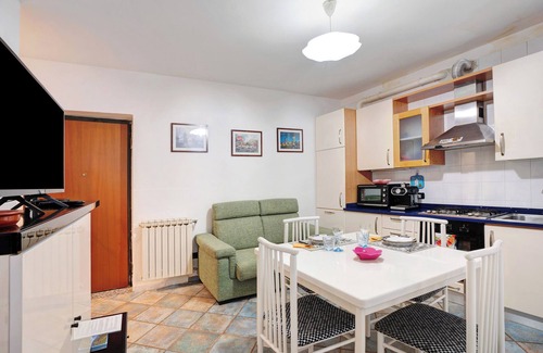 Omegna Apartment | Apartment 'Casa Giola Omegna' with Balcony and Wi-Fi