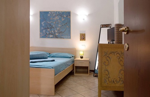 Laveno Apartment | Apartment "Casa Sabrina" in Laveno Mobello with Wi-Fi