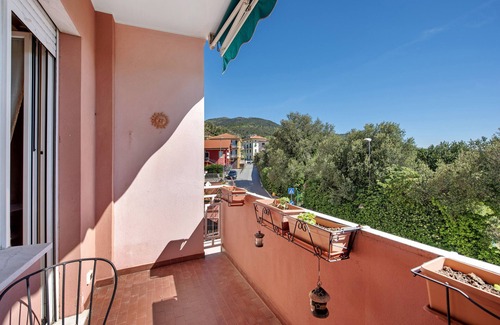 Arenzano Apartment | Apartment 'Casa Luciano' with Balcony and Wi-Fi