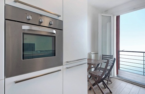 Montaretto Apartment | Apartment "Casa Mare Montaretto 1" with Sea View, Balcony & Wi-Fi