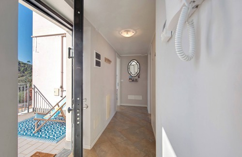 Varazze Apartment | Apartment 'Casa Marincanto' with Sea View, Private Terrace and Wi-Fi