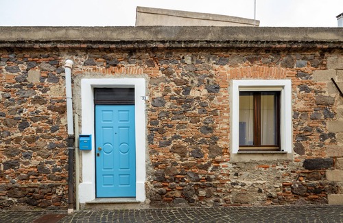Oristano Historic Centre Apartment | Apartment 'Casa Miriam' with Private Terrace and Air Conditioning