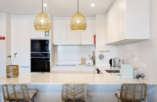 Camara de Lobos Apartment | Apartment 'Casa Castanheta' with Sea View, Wi-Fi and Air Conditioning