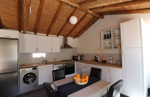 Silves Apartment | Apartment 'Casa Destilaria' with Mountain View, Shared Pool and Wi-Fi