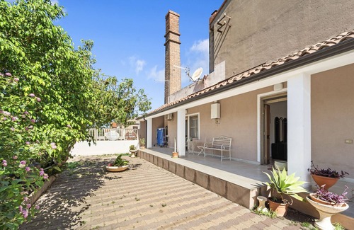 Carbonia Apartment | Apartment 'Casa Regina' with Private Terrace, Wi-Fi and Air Conditioning