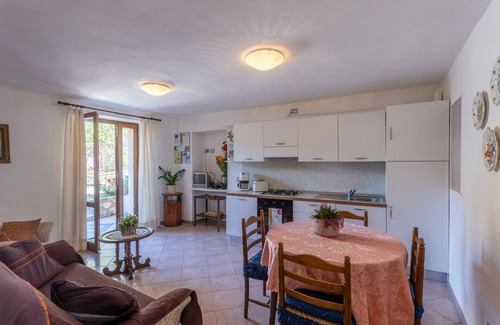 Vesio Apartment | Apartment 'Casa Rita App 4' with Shared Garden and Wi-Fi