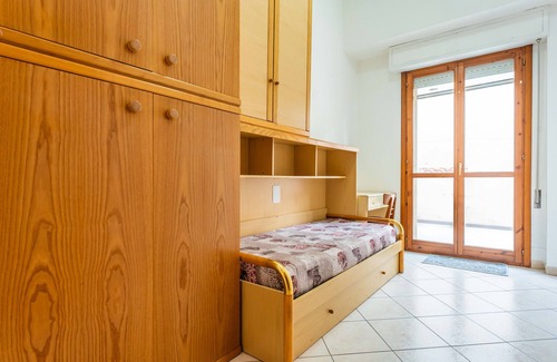Sestu Apartment | Apartment 'Casa Rosa' with Private Garden and Air Conditioning