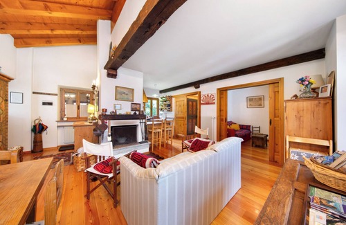 Vodo Cadore Apartment | Apartment 'Casa San Giovanni 1 A Vinigo' with Mountain View, Private Terrace and Wi-Fi
