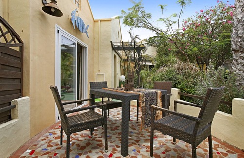 Teguise Apartment | Apartment Casa Verde 2 with Mountain View, Pool, Wi-Fi, Garden & Terrace