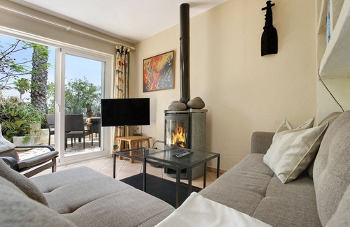 Teguise Apartment | Apartment Casa Verde 2 with Mountain View, Pool, Wi-Fi, Garden & Terrace