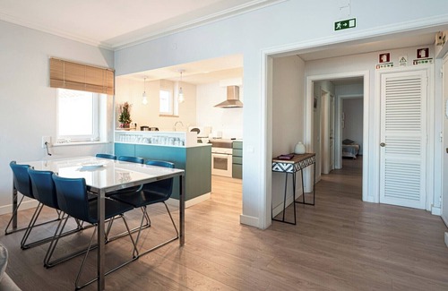 Cascais Apartment | Apartment 'Cascais Bay Terrace I' with Sea View & Wi-Fi