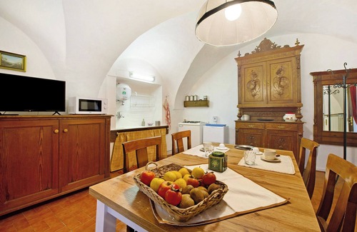 Saint Maurice Apartment | Apartment 'Cascina Des Religieuses - Cheminée' with Mountain Viewi