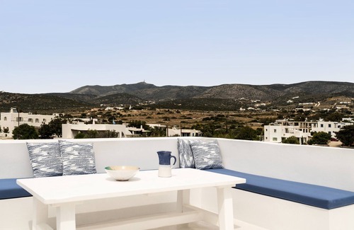 Aliki Apartment | Apartment 'Cavos Paros Rooftop' with Sea View, Wi-Fi and Air Conditioning