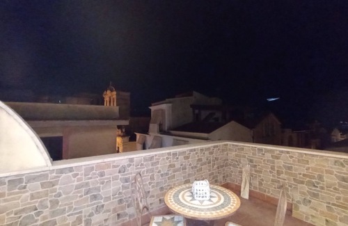 Monreale Apartment | Apartment center of Monreale a stone's throw from the cathedral. CIN EN082049C2O4USCBQ3