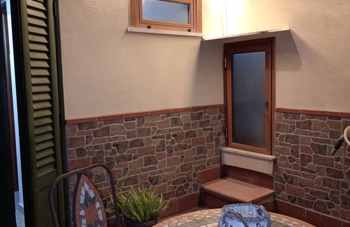 Monreale Apartment | Apartment center of Monreale a stone's throw from the cathedral. CIN EN082049C2O4USCBQ3