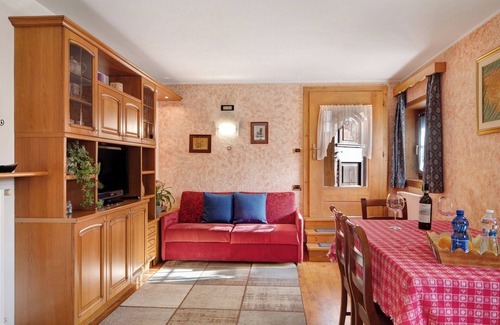 Livigno Apartment | Apartment Chalet Maffins 1 near Ski Lifts with Mountain View