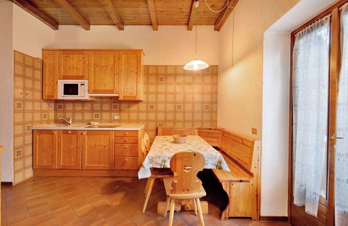 Livigno Apartment | Apartment 'Chalet Meridiana Appartamento 10' with Mountain View
