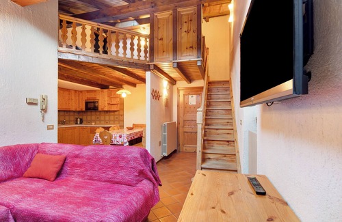 Livigno Apartment | Apartment 'Chalet Meridiana Appartamento 9' with Mountain View