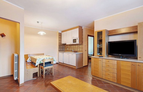 Livigno Apartment | Apartment 'Chalet Meridiana 8' with Mountain View