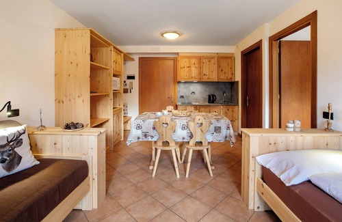 Santa Caterina Valfurva Apartment | Apartment 'Chalet Primula 1' with Mountain View, Shared Garden and Wi-Fi