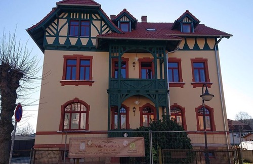 Floha Apartment | Apartment Charlie Chaplin - Villa Weißbach - House Hilda