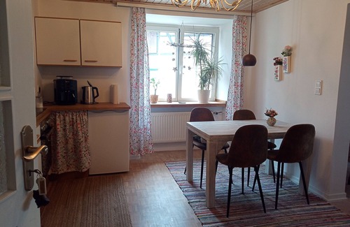 Lommersdorf Apartment | Apartment 'Child-Friendly at the Village Shop' with Private Terrace and Wi-Fi