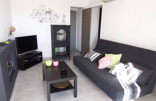 Solaro Apartment | APARTMENT CHIOLA RDC - BEACH ON FOOT- SOLARO
