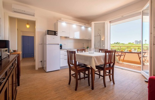 La Taulera Apartment | Apartment 'Clhome Peaceful and Comfy' with Private Terrace, Wi-Fi and Air Conditioning