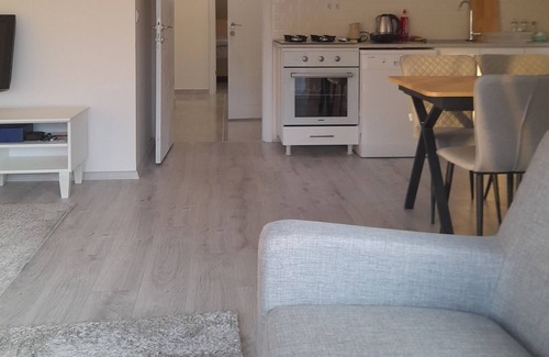 Eski Lara Villa | Apartment close to the sea in themostcentralofcity
