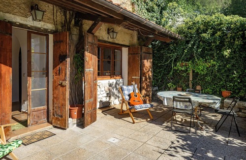 Gualdo Tadino Apartment | Apartment 'Col Di Metino' with Mountain View, Private Garden and Wi-Fi